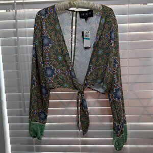 Royalty by Maluma NWT long sleeve cropped bolero paisley topper; Size 16
